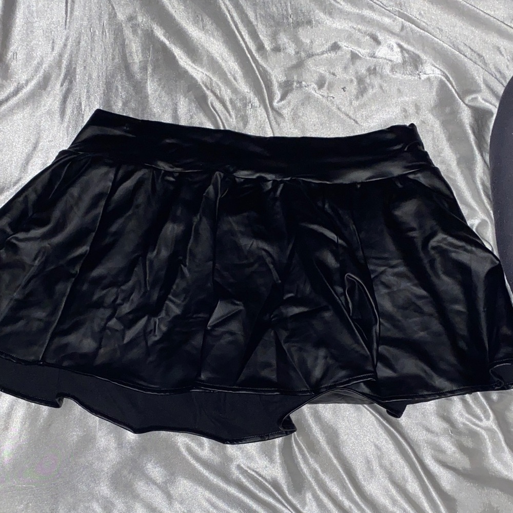 SHEIN Black Satin Skater Skirt